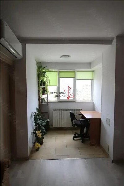 Garsoniera mobilata, utilata 12 min de metrou OBOR in bloc stradal